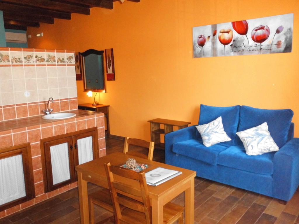 Apartamentos Trinidad Alange Szoba fotó
