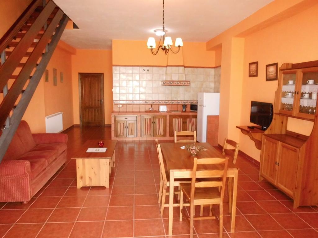 Apartamentos Trinidad Alange Szoba fotó